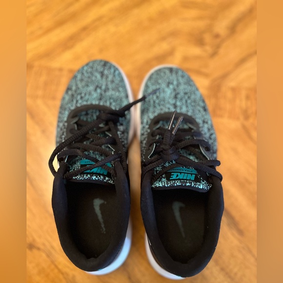 Women Size 6 Nike Flex Contact Running Shoe Sneaker - Picture 6 of 7
